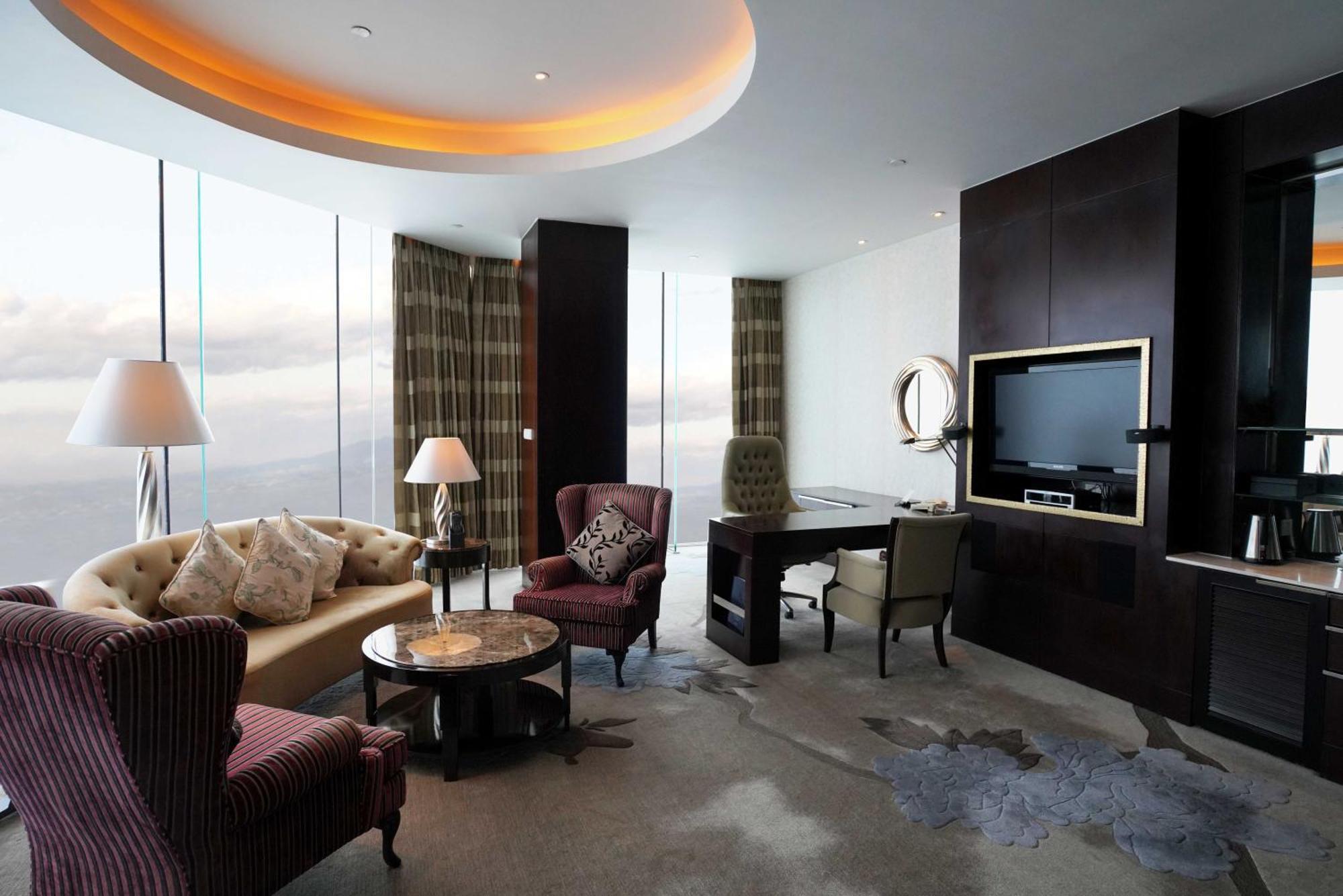 Intercontinental By Ihg 5*